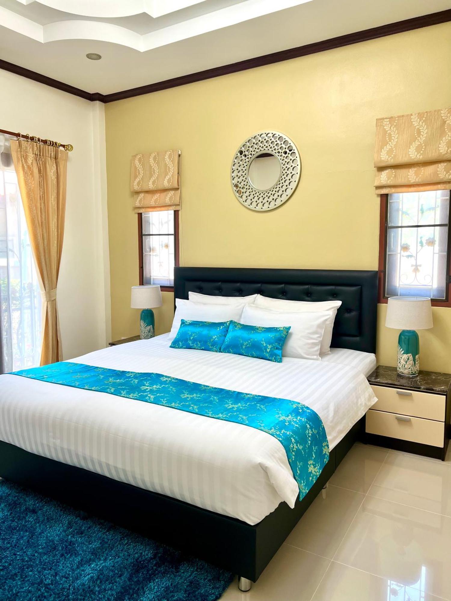 Malinee Villa Phuket Bang Tao-stranden Eksteriør bilde